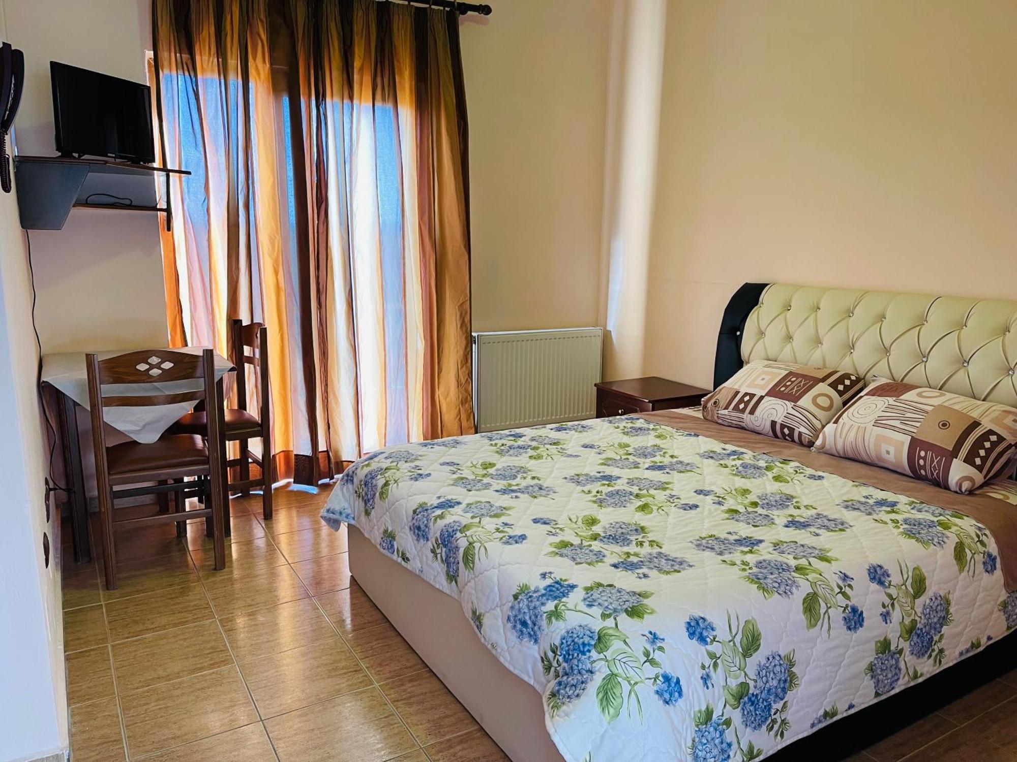 Hotel Paradise Bilisht Dış mekan fotoğraf